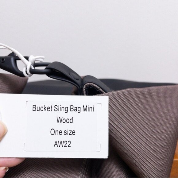 NWT Rains Bucket Sling Mini Bag OS Wood Black Roll Top Backpack Waterproof - Picture 7 of 15
